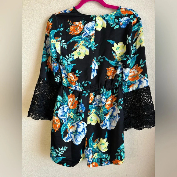 MINKPINK Simply Bloom Playsuit Romper - Picture 4 of 7